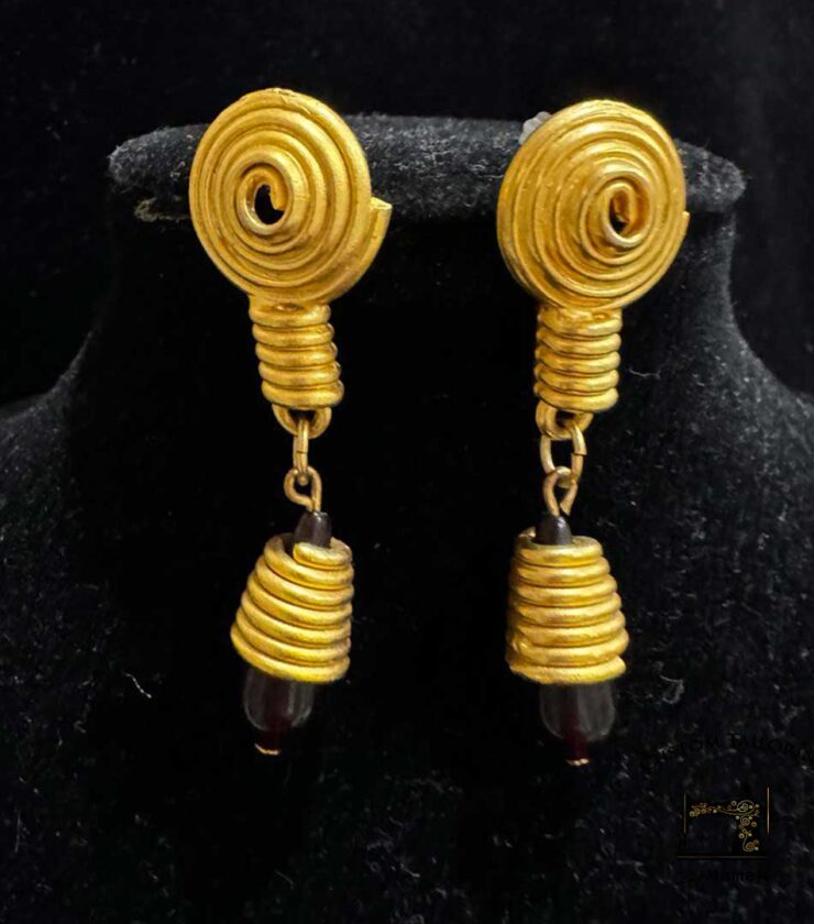 gold earring  antik
